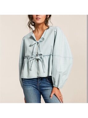 FREE PEOPLE DENIM BRUNCH BABE TOP
